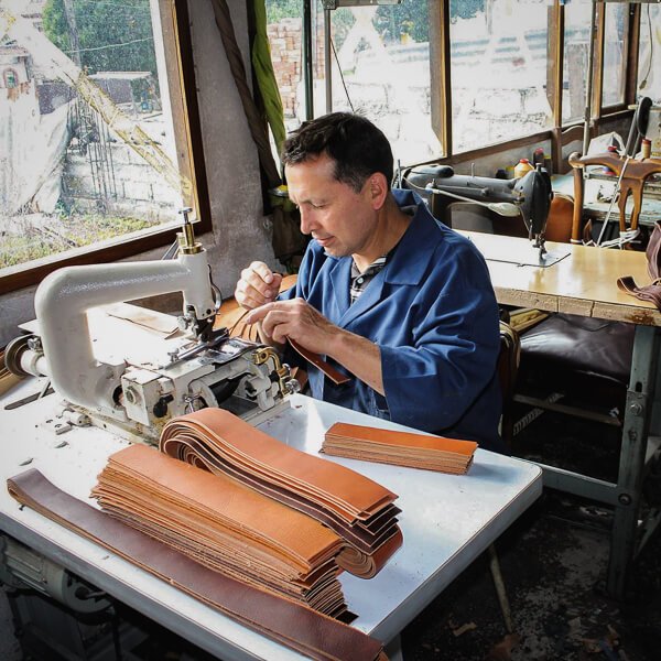 Artesano en su taller