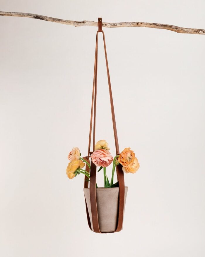 Colgante para macetas cuero café