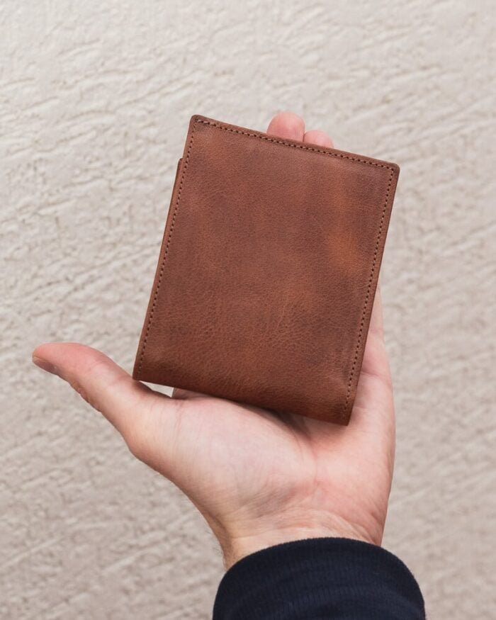 Billetera en cuero café