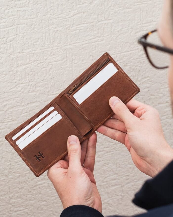 Billetera en cuero café