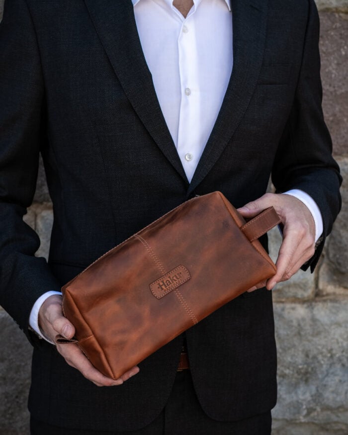 Neceser en cuero Qocha