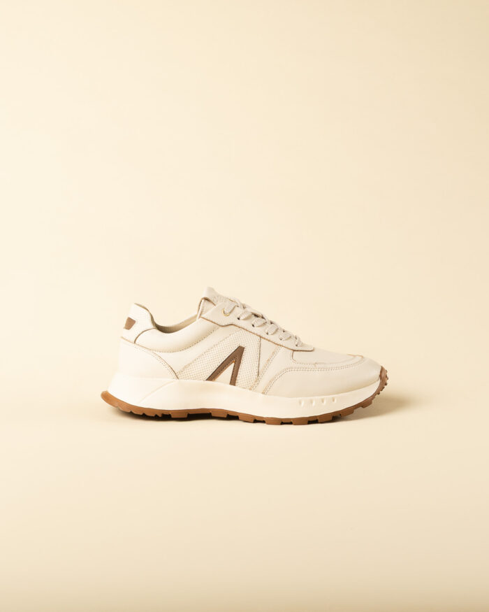 Zapato deportivo en cuero Perla
