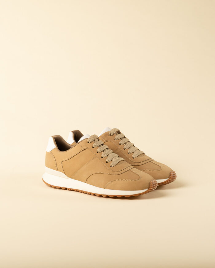 Zapato deportivo en cuero Gigi